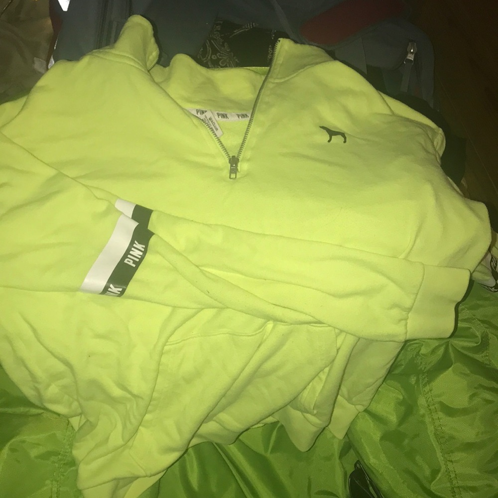 PINK VICTORIAS SECRET 1/4 ZIP